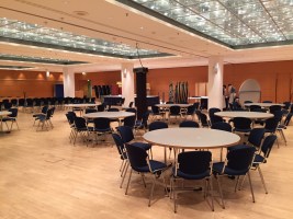 by Leander Wattig Autorenrunde - die Ruhe vor dem Sturm